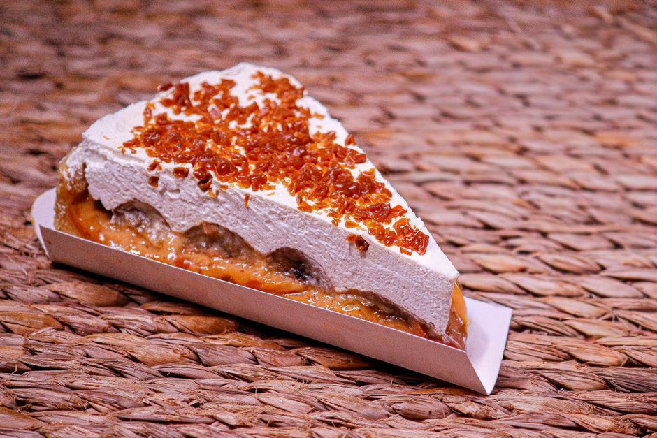 Banoffee pie avec bananes, caramel et chantilly