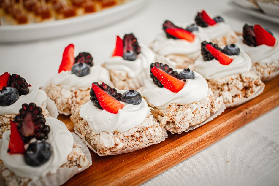 Millefeuille à la vanille avec glaçage rayé