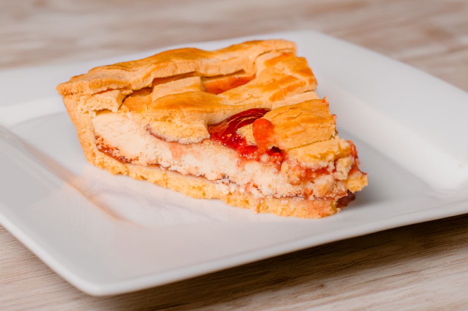Tarta de Santiago avec croix de Saint-Jacques en sucre glace