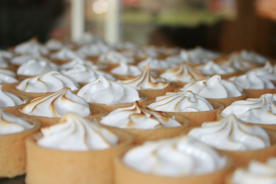 Tarte caramélisée au fromage blanc sur fond sablé